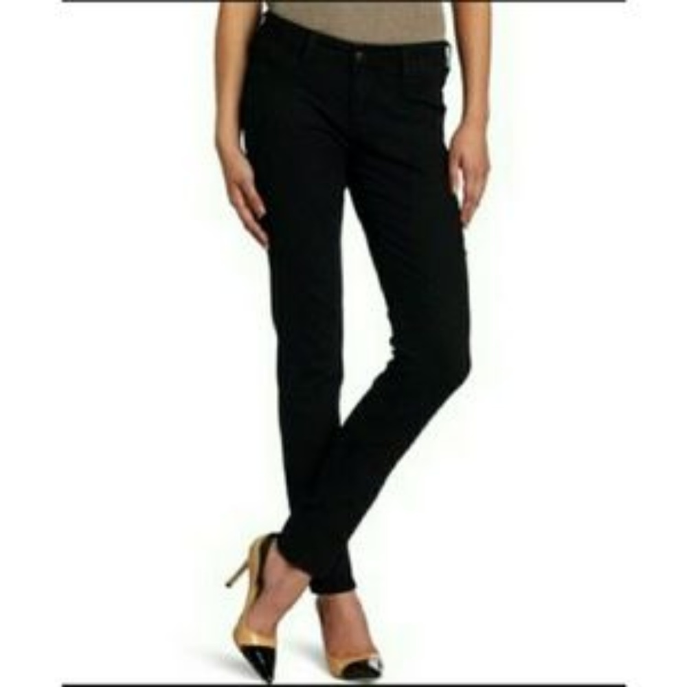 Silver Jeans Suki Jegging in Black